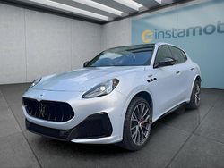 Grau Neu 2025 Maserati Grecale SUV | 136.949 € (Teuer)