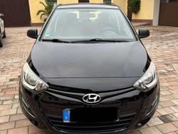 Schwarz Gebraucht 2014 Hyundai i20 Trend Limousine | 5.990 € (Guter Preis)