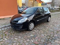 Schwarz Gebraucht 2007 Renault Clio III Rip Curl Limousine | 2.570 € (Teuer)