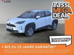 Schneeweiß Gebraucht 2024 Toyota Yaris Hybrid Comfort | 23.980 € (Fairer Preis)