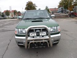 Blau Gebraucht 2000 Nissan Navara Abholung | 8.950 € (Etwas zu teuer)