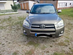 Braun Gebraucht 2009 Toyota RAV4 SUV | 8.500 € (Guter Preis)