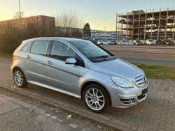 Silber Gebraucht 2009 Mercedes B200 Sport Van / Kleinbus | 8.550 € (Etwas zu teuer)