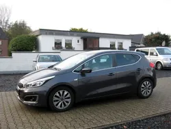 Grau Gebraucht 2017 Kia Ceed Play Limousine | 12.900 € (Fairer Preis)