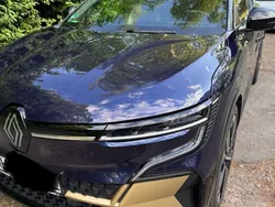 Blau Gebraucht 2022 Renault Mégane Iconic Limousine | 25.500 € (Guter Preis)