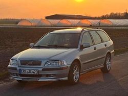Silber Gebraucht 2000 Volvo V40 Kombi | 1.200 € (Fairer Preis)