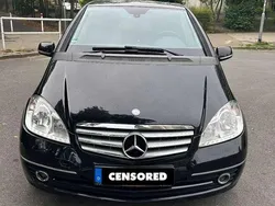 Schwarz Gebraucht 2011 Mercedes A180 Elegance Van / Kleinbus | 6.050 € (Fairer Preis)
