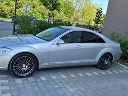 Silber Gebraucht 2007 Mercedes S350 Limousine | 12.000 €