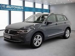 Grau Gebraucht 2024 VW Tiguan Life SUV | 33.970 € (Fairer Preis)