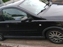 Schwarz Gebraucht 2005 Opel Corsa Kleinwagen | 799 € (Fairer Preis)