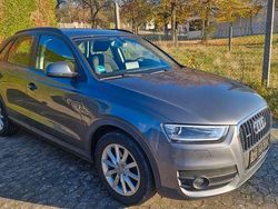 Grau Gebraucht 2014 Audi Q3 SUV | 11.100 € (Guter Preis)
