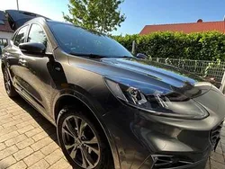 Grau Gebraucht 2020 Ford Kuga SUV | 13.950 €