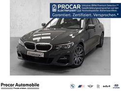 Grau Gebraucht 2020 BMW 330e M Sport Limousine | 31.480 € (Fairer Preis)