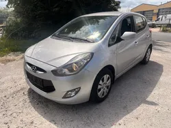 Silber Gebraucht 2012 Hyundai ix20 Van / Kleinbus | 2.499 €