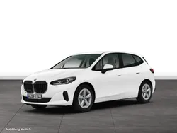 Weiß Gebraucht 2024 BMW 216 Active Tourer Van / Kleinbus | 31.225 € (Teuer)
