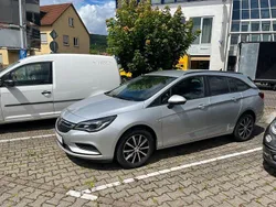 Grau Gebraucht 2017 Opel Astra Business Kombi | 10.390 € (Etwas zu teuer)