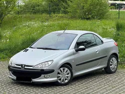 Silber Gebraucht 2003 Peugeot 206 CC Platinum Cabrio | 3.500 € (Etwas zu teuer)