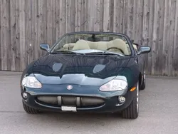 Grün Gebraucht 2000 Jaguar XKR Cabrio | 39.999 €