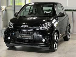 Bodypanels in black Gebraucht 2023 Smart ForTwo Electric Drive Passion Coupé | 17.850 € (Teuer)