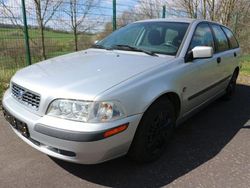 Grau Gebraucht 2004 Volvo V40 Kombi | 550 € (Superpreis)