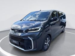 Titanium grey metallic Neu 2025 Toyota Proace Verso Lounge Kombi | 58.900 €