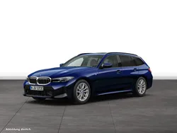 Blau Gebraucht 2024 BMW 330e Kombi | 62.012 €