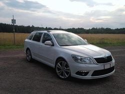 Weiß Gebraucht 2012 Skoda Octavia RS Kombi | 7.999 € (Guter Preis)