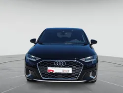 Brillantschwarz Gebraucht 2022 Audi A3 Sportback e-tron Ambiente Limousine | 22.580 € (Guter Preis)