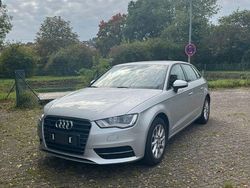 Silber Gebraucht 2013 Audi A3 Attraction Limousine | 8.700 € (Fairer Preis)