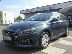 Blau Gebraucht 2024 Hyundai i30 Select Limousine | 17.980 € (Fairer Preis)
