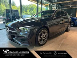 Grau Gebraucht 2023 Mercedes C300 AMG Kombi | 39.889 € (Fairer Preis)