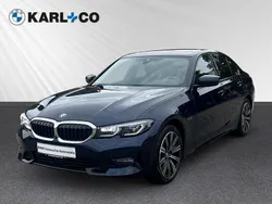 Blau Gebraucht 2021 BMW 320e Sport Line Limousine | 25.490 € (Fairer Preis)