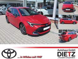 Karminarotmetallic Neu 2025 Toyota Corolla Kombi | 35.990 € (Fairer Preis)