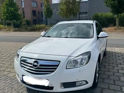 Weiß Gebraucht 2013 Opel Insignia Kombi | 4.699 € (Guter Preis)