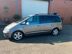 Grau Gebraucht 2009 VW Sharan United Van / Kleinbus | 6.600 € (Teuer)