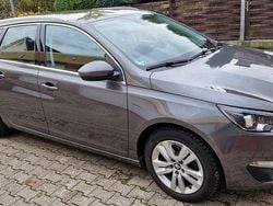 Grau Gebraucht 2017 Peugeot 308 Allure Kombi | 7.450 € (Guter Preis)