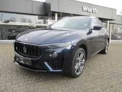 Blau Gebraucht 2021 Maserati Levante SUV | 66.900 € (Etwas zu teuer)