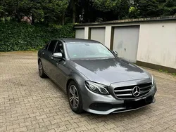Grau Gebraucht 2020 Mercedes E200 Avantgarde Limousine | 26.495 € (Superpreis)