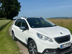 Weiß Gebraucht 2015 Peugeot 2008 Allure SUV | 6.800 € (Fairer Preis)