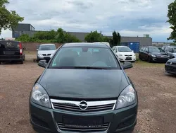 Grün Gebraucht 2010 Opel Astra Edition Kombi | 2.499 € (Guter Preis)