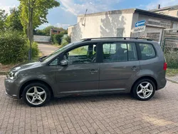 Grau Gebraucht 2014 VW Touran Comfortline Van / Kleinbus | 4.250 € (Fairer Preis)