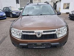 Braun Gebraucht 2012 Dacia Duster Lauréate SUV | 3.990 € (Guter Preis)