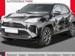 Schwarz Gebraucht 2022 Toyota Yaris Cross Team SUV | 23.589 € (Fairer Preis)