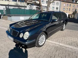 Schwarz Gebraucht 2002 Mercedes E280 Kombi | 5.999 € (Fairer Preis)