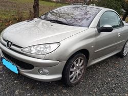 Silber Gebraucht 2004 Peugeot 206 CC Roland Garros Cabrio | 750 € (Superpreis)