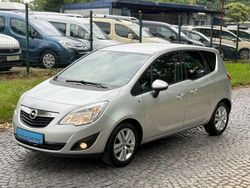 Grau Gebraucht 2011 Opel Meriva Edition Van / Kleinbus | 3.499 € (Etwas zu teuer)