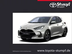 Silber Neu 2025 Toyota Yaris Hybrid Comfort Limousine | 28.790 € (Teuer)