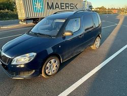 Blau Gebraucht 2012 Skoda Roomster Van / Kleinbus | 5.300 € (Teuer)