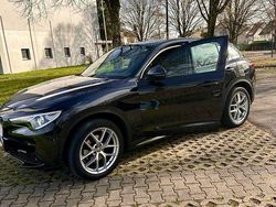 Schwarz Gebraucht 2018 Alfa Romeo Stelvio Super SUV | 22.000 € (Guter Preis)