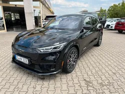 Iridiumschwarz metallic Gebraucht 2022 Ford Mustang Mach-E GT SUV | 42.440 € (Etwas zu teuer)